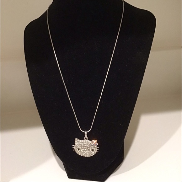 🔴HELLO KITTY CRYSTAL SILVER NECKLACE🔴🔴 - Picture 5 of 9